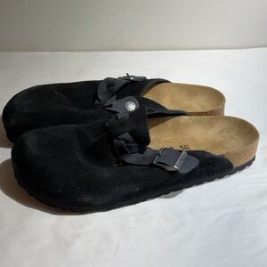 Like new Birkenstock Black Suede Clogs women’s size 10